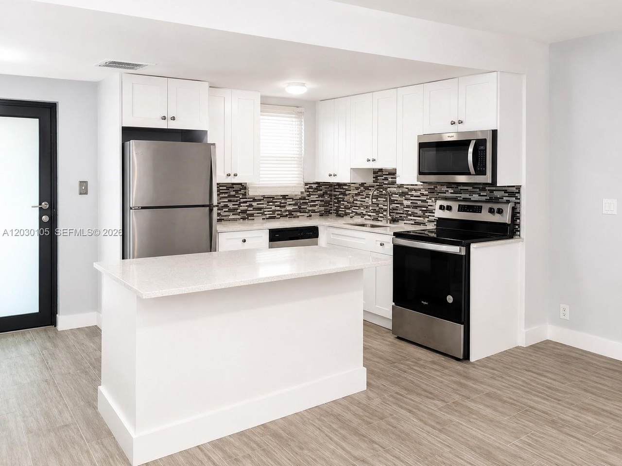 209 5th St - Photo 1