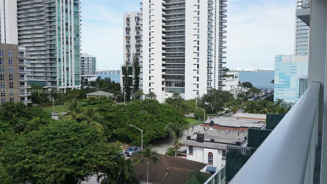 https://bt-photos.global.ssl.fastly.net/miami/1280_boomver_1_A12030158-2.jpg
