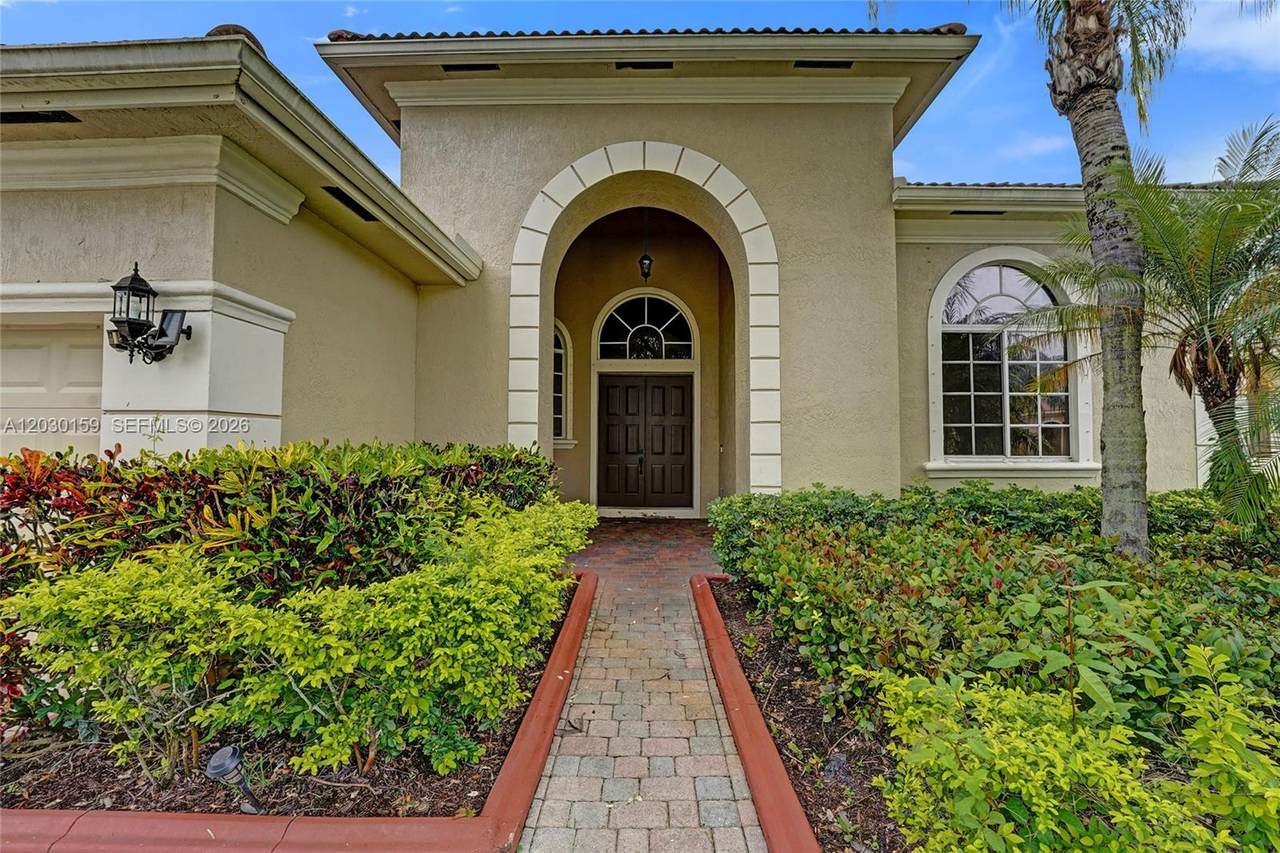 https://bt-photos.global.ssl.fastly.net/miami/1280_boomver_1_A12030159-2.jpg