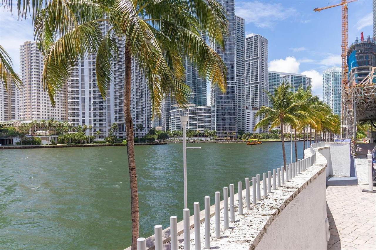 335 Biscayne Blvd - Photo 1
