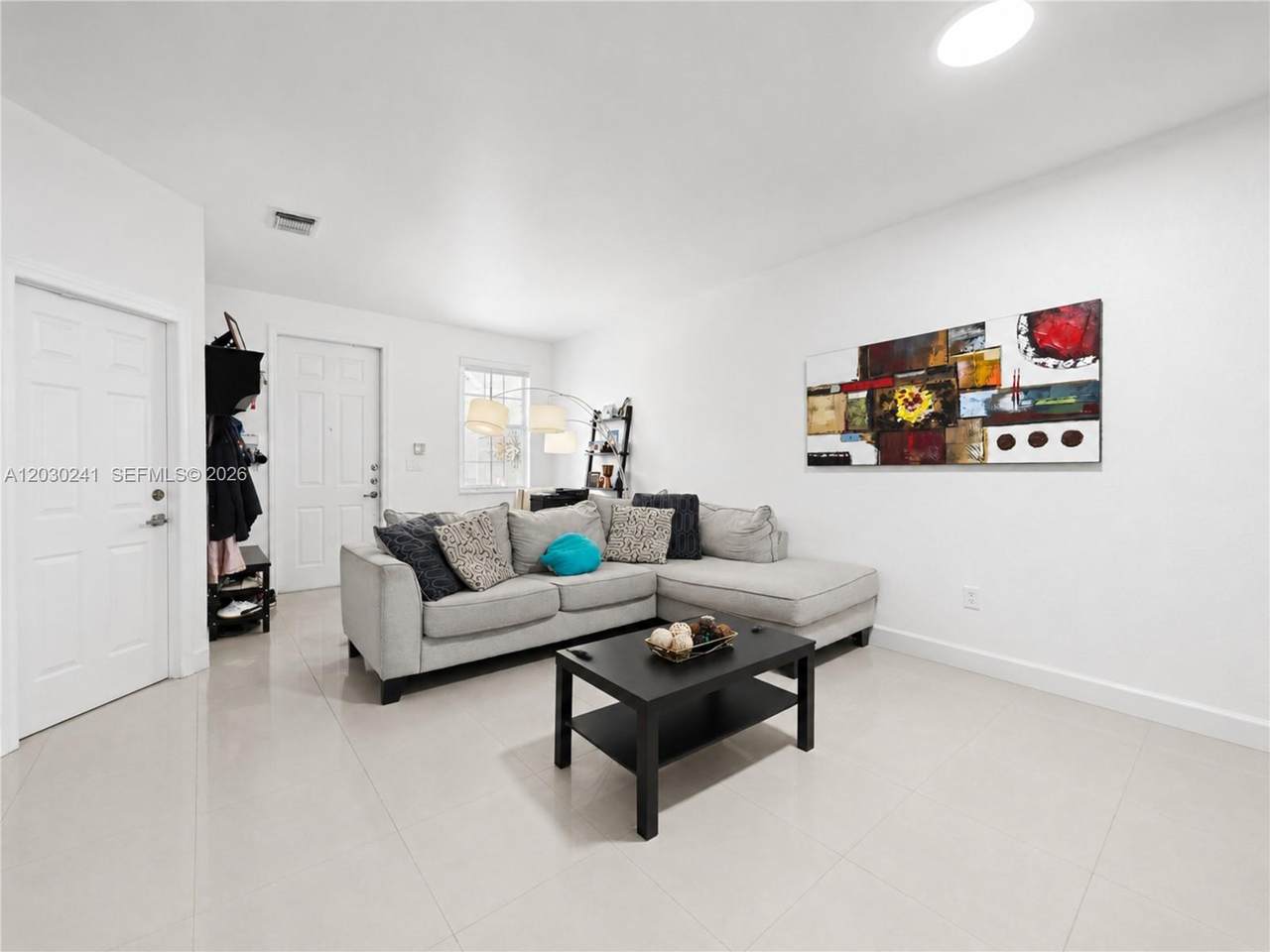 https://bt-photos.global.ssl.fastly.net/miami/1280_boomver_1_A12030241-2.jpg