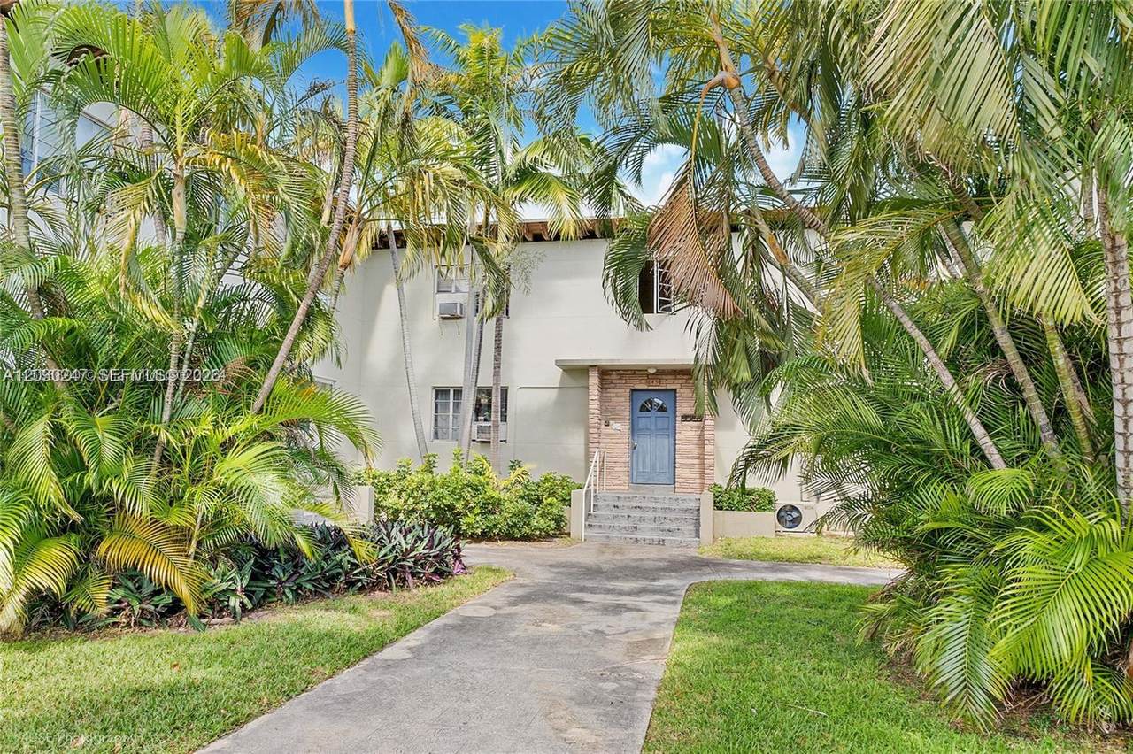 8320 Crespi Blvd - Photo 1