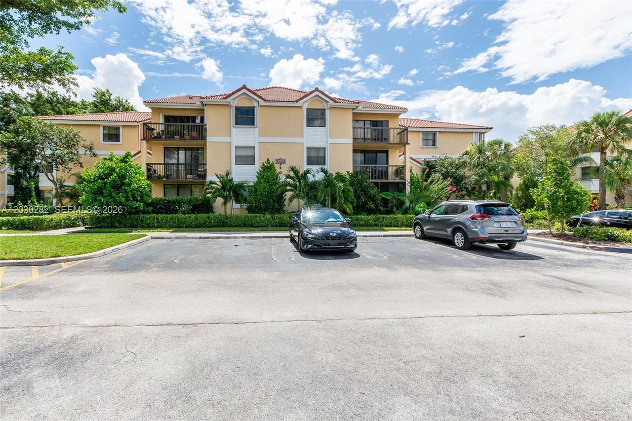 5721 Riverside Dr - Photo 1