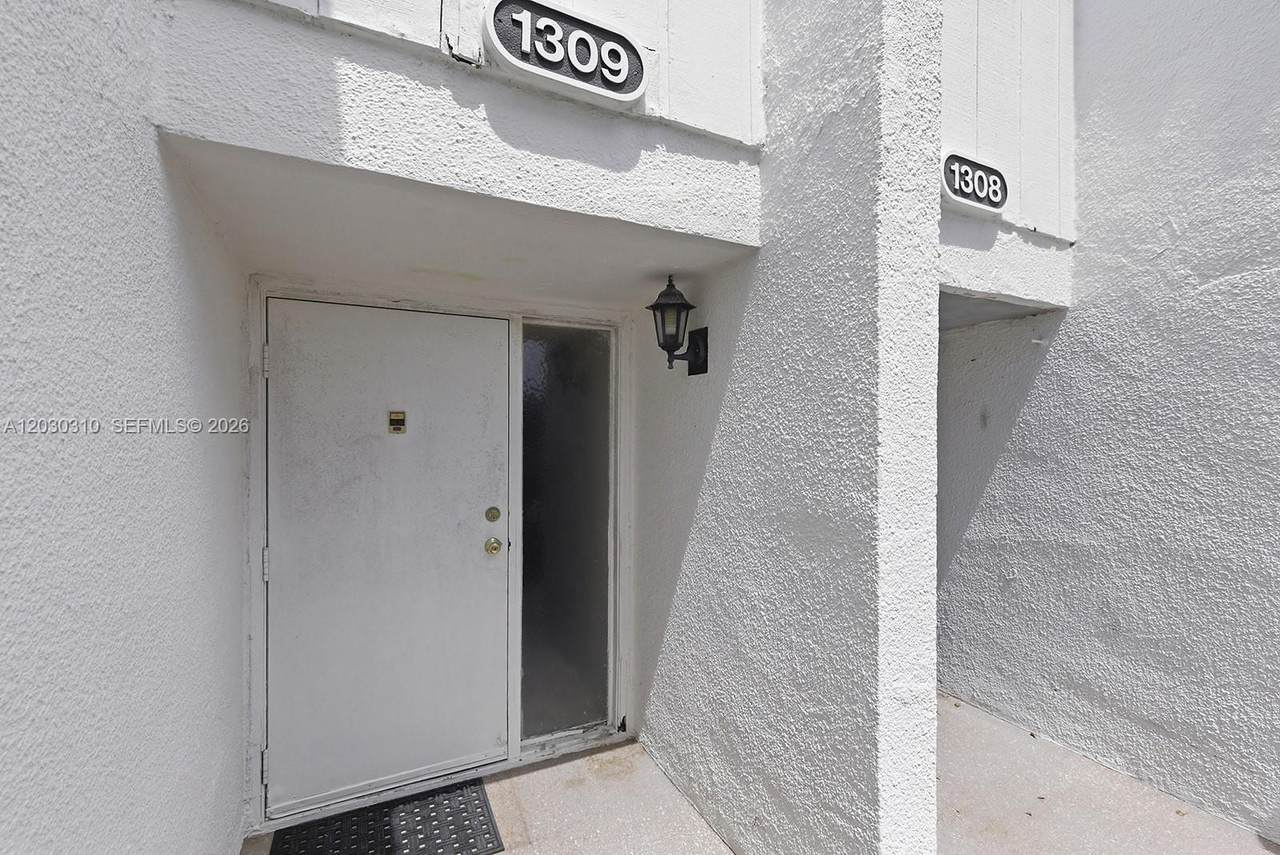 https://bt-photos.global.ssl.fastly.net/miami/1280_boomver_1_A12030310-2.jpg