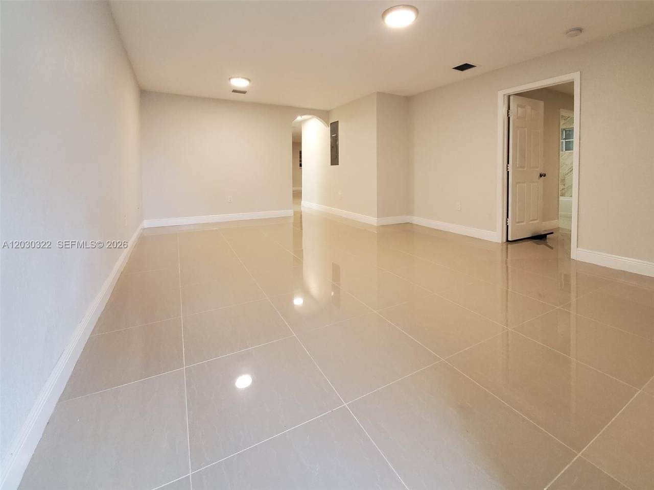 https://bt-photos.global.ssl.fastly.net/miami/1280_boomver_1_A12030322-2.jpg