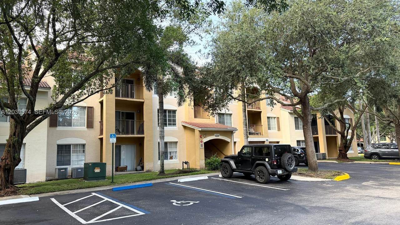 4220 San Marino Blvd - Photo 1
