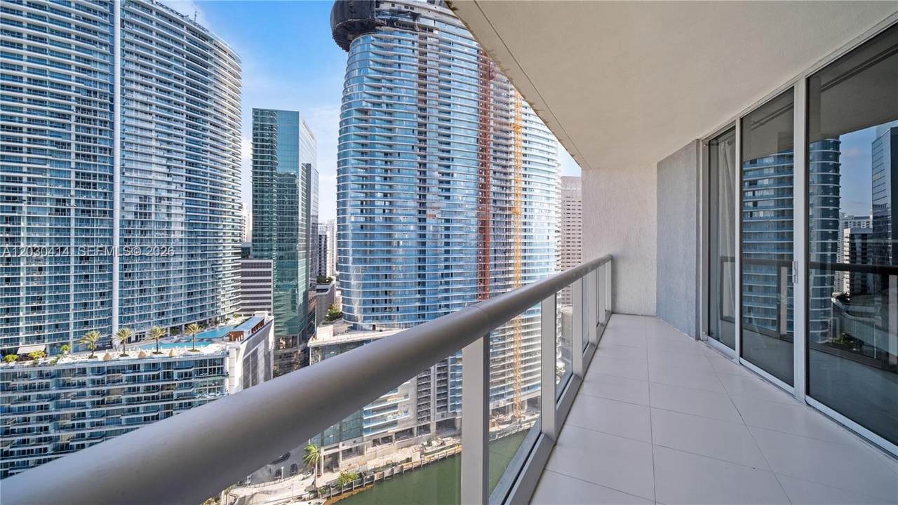 https://bt-photos.global.ssl.fastly.net/miami/1280_boomver_1_A12030414-2.jpg