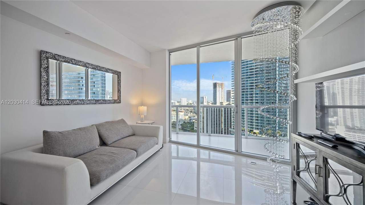 https://bt-photos.global.ssl.fastly.net/miami/1280_boomver_1_A12030414-2.jpg