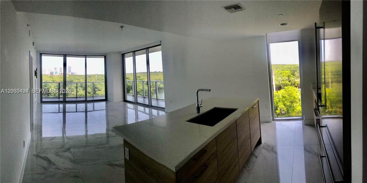 https://bt-photos.global.ssl.fastly.net/miami/orig_boomver_1_A12030494-2.jpg