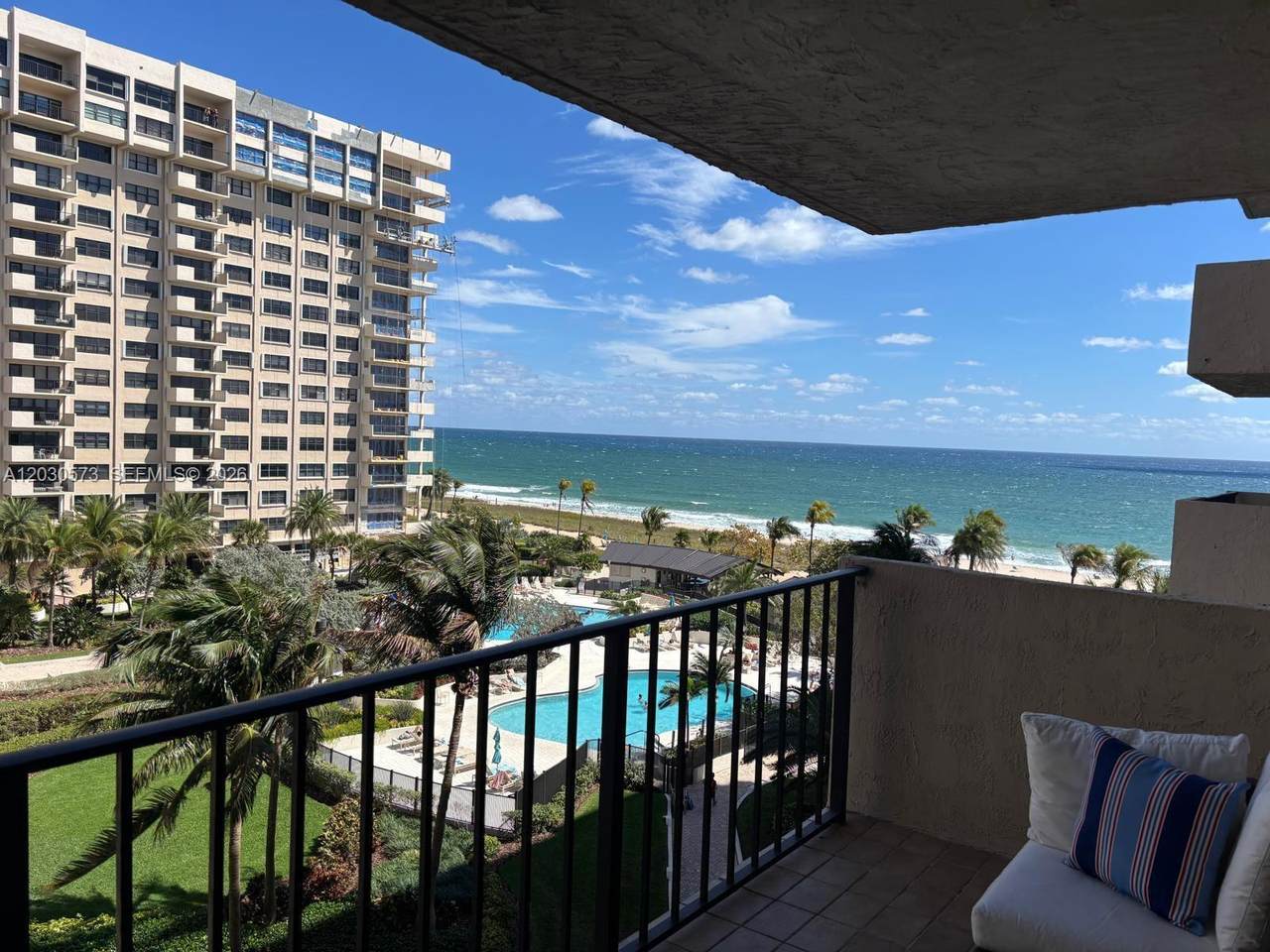 https://bt-photos.global.ssl.fastly.net/miami/1280_boomver_1_A12030573-2.jpg