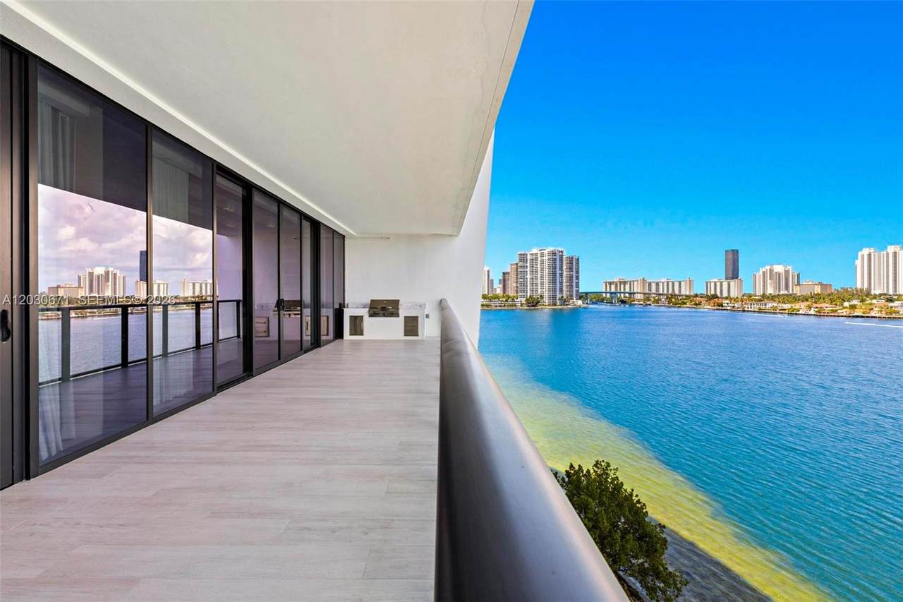 https://bt-photos.global.ssl.fastly.net/miami/1280_boomver_1_A12030671-2.jpg