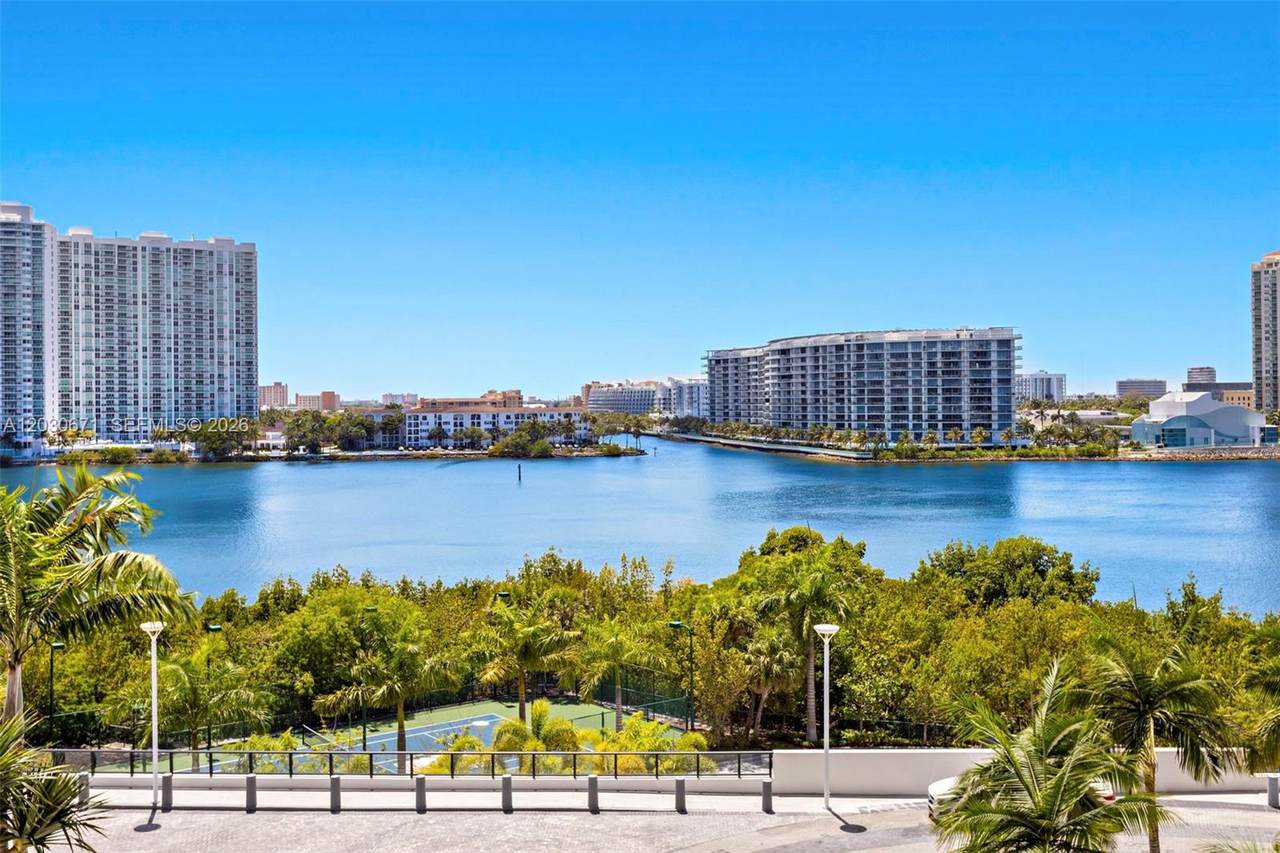 https://bt-photos.global.ssl.fastly.net/miami/1280_boomver_1_A12030671-2.jpg
