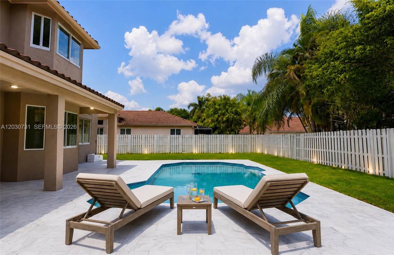 https://bt-photos.global.ssl.fastly.net/miami/1280_boomver_1_A12030731-2.jpg