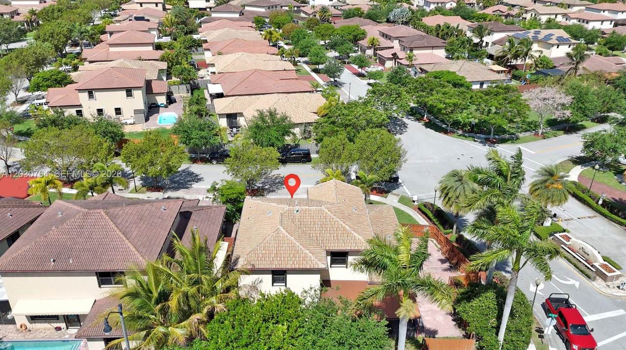 https://bt-photos.global.ssl.fastly.net/miami/1280_boomver_1_A12030764-2.jpg