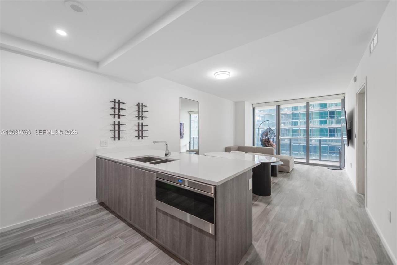 801 Miami Ave - Photo 1