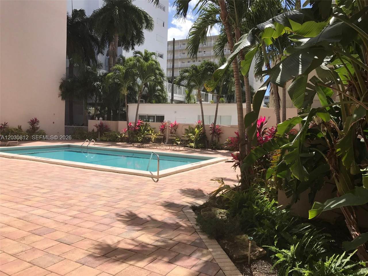 https://bt-photos.global.ssl.fastly.net/miami/1280_boomver_1_A12030812-2.jpg