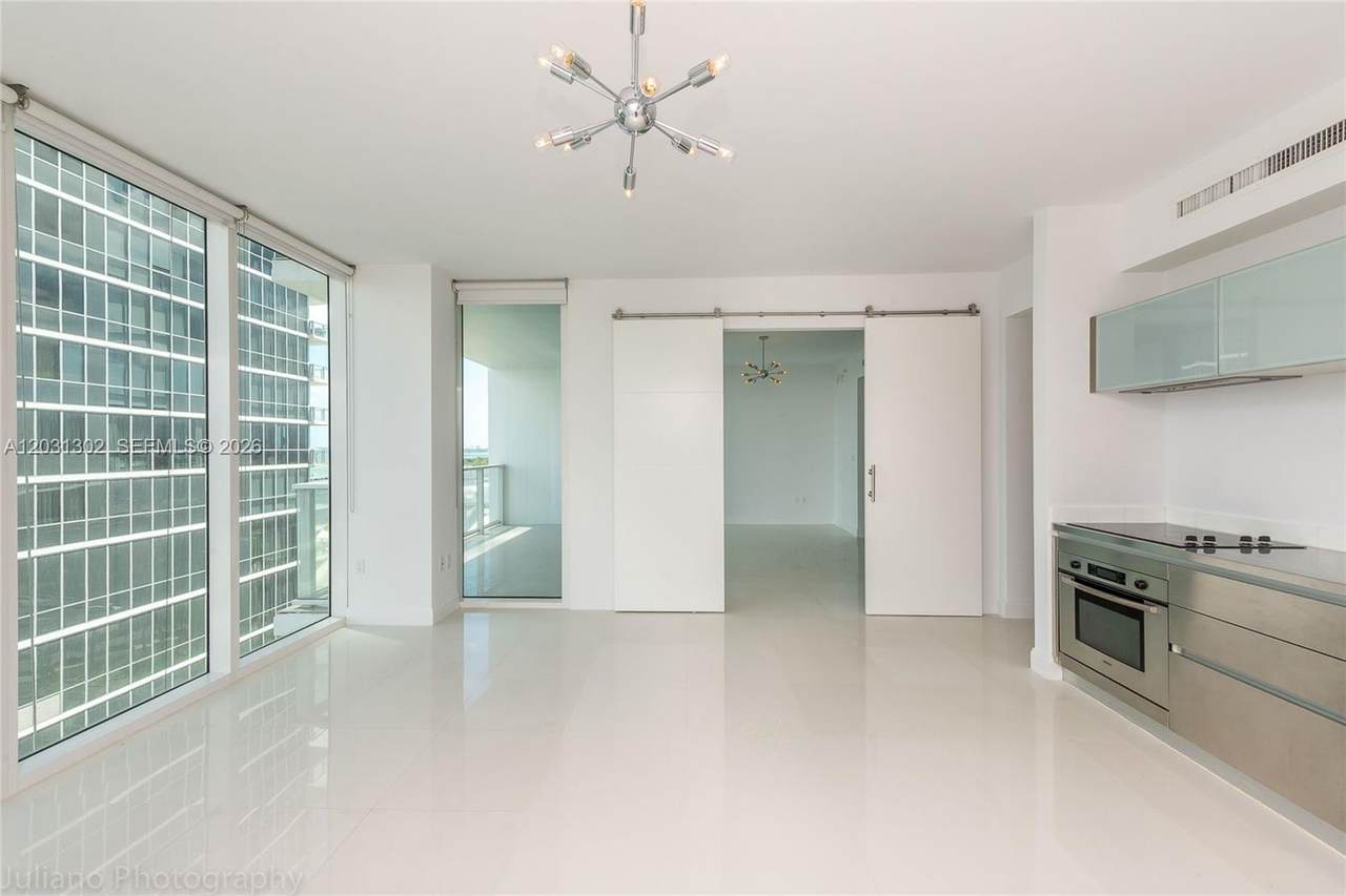 1040 Biscayne Blvd - Photo 1