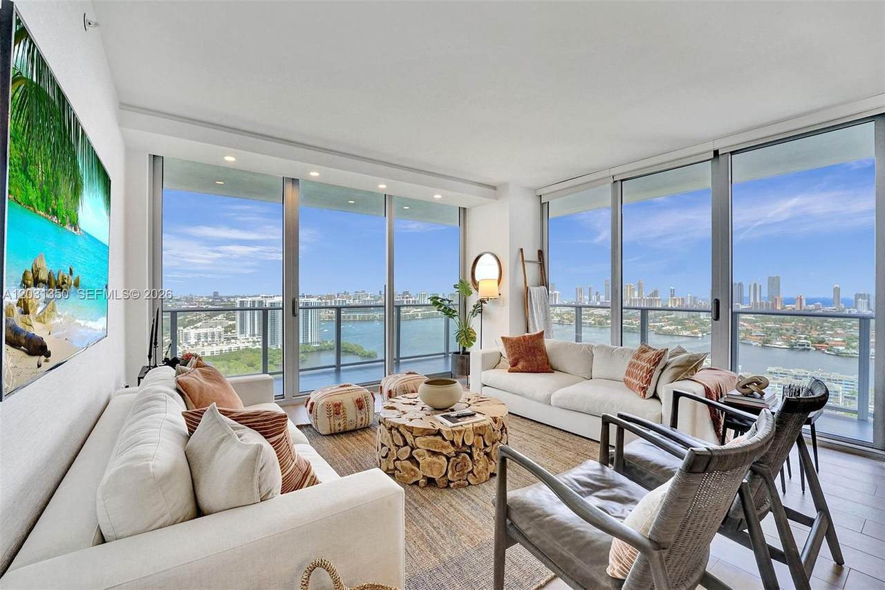 16385 Biscayne Blvd - Photo 1