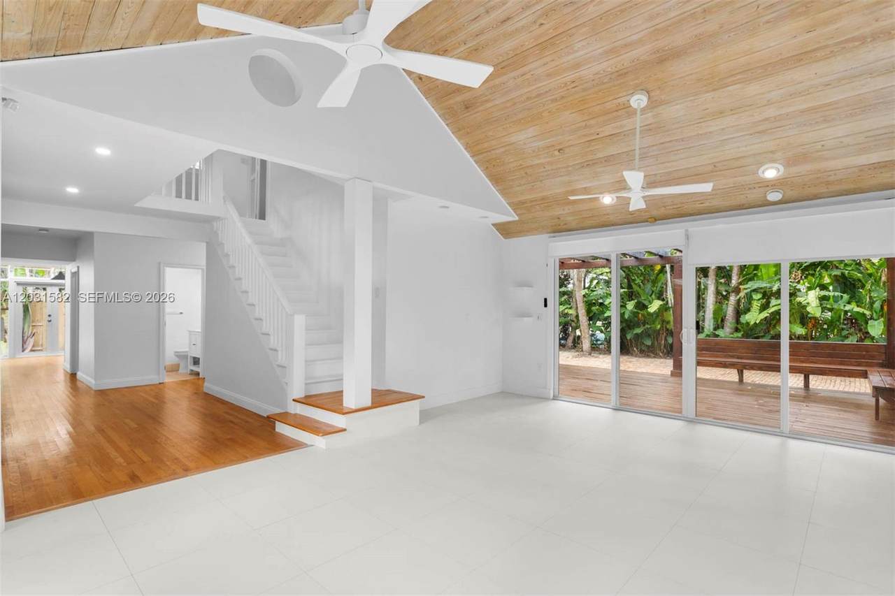3945 Loquat Ave - Photo 1