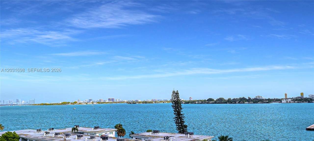 7910 Harbor Island Dr - Photo 1