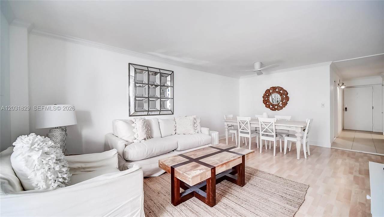 2401 Collins Ave - Photo 1