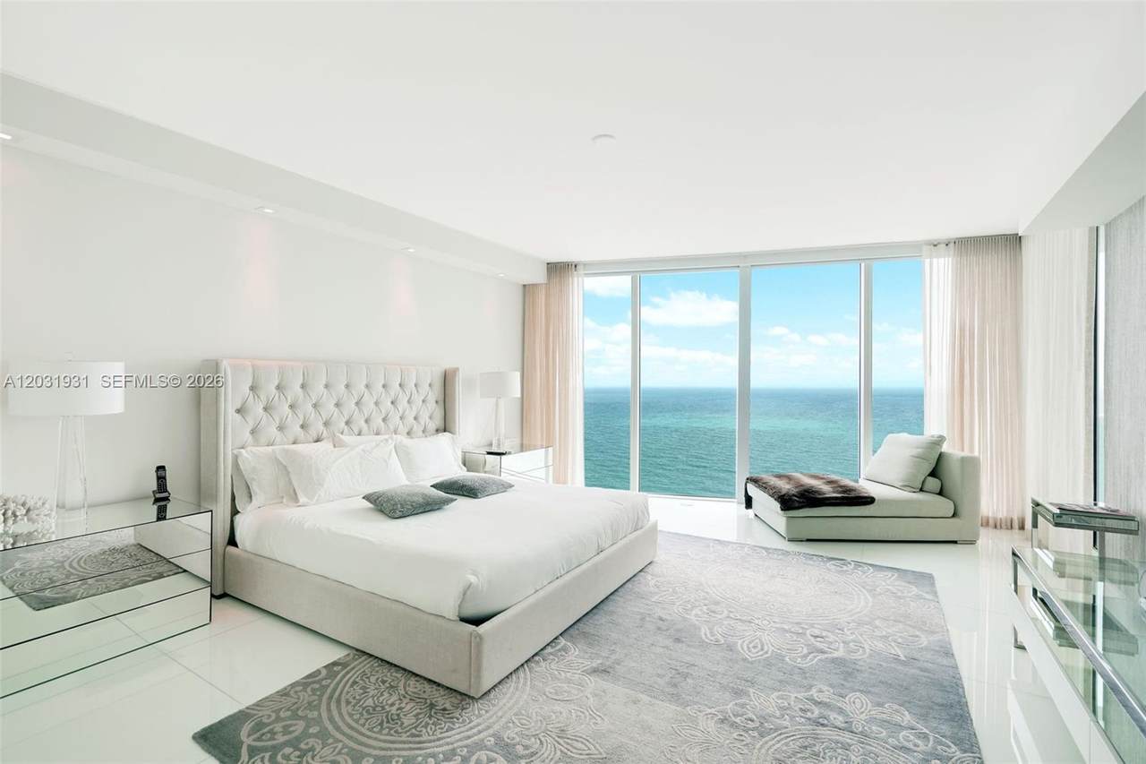 2711 Ocean Dr - Photo 1