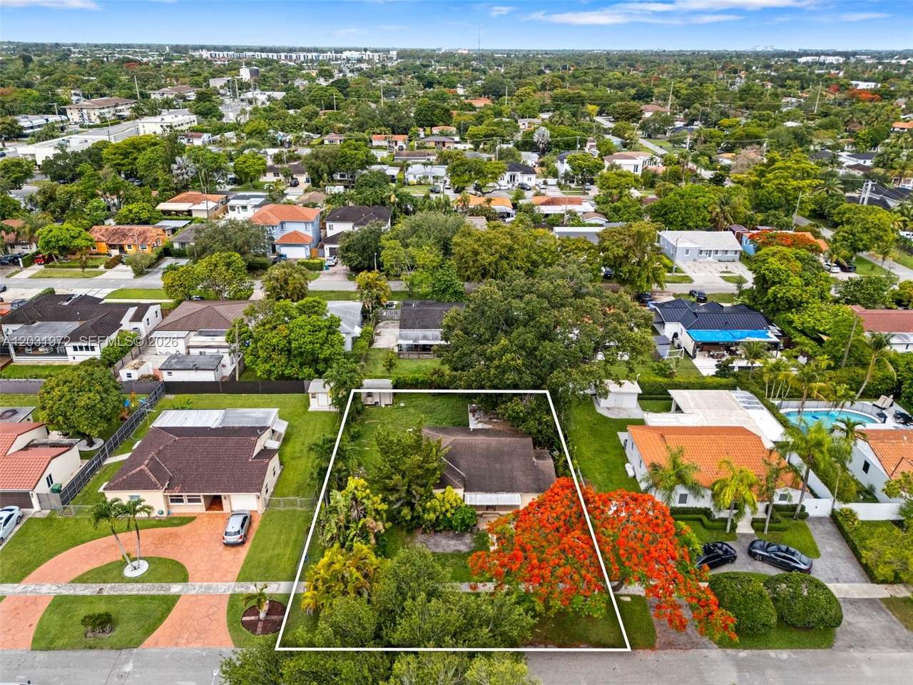 https://bt-photos.global.ssl.fastly.net/miami/1280_boomver_1_A12031972-2.jpg