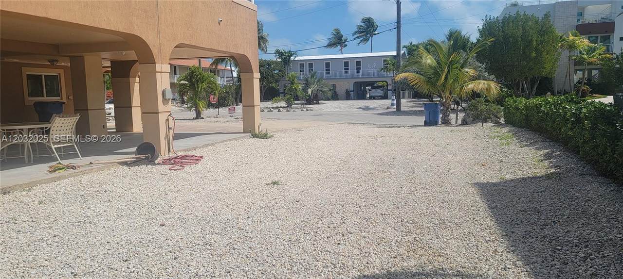 https://bt-photos.global.ssl.fastly.net/miami/1280_boomver_1_A12032025-2.jpg