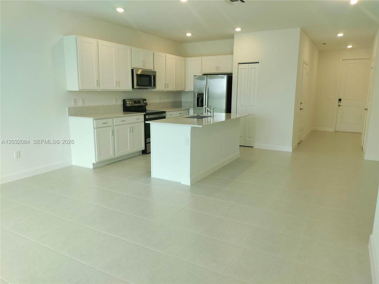 https://bt-photos.global.ssl.fastly.net/miami/1280_boomver_1_A12032084-2.jpg