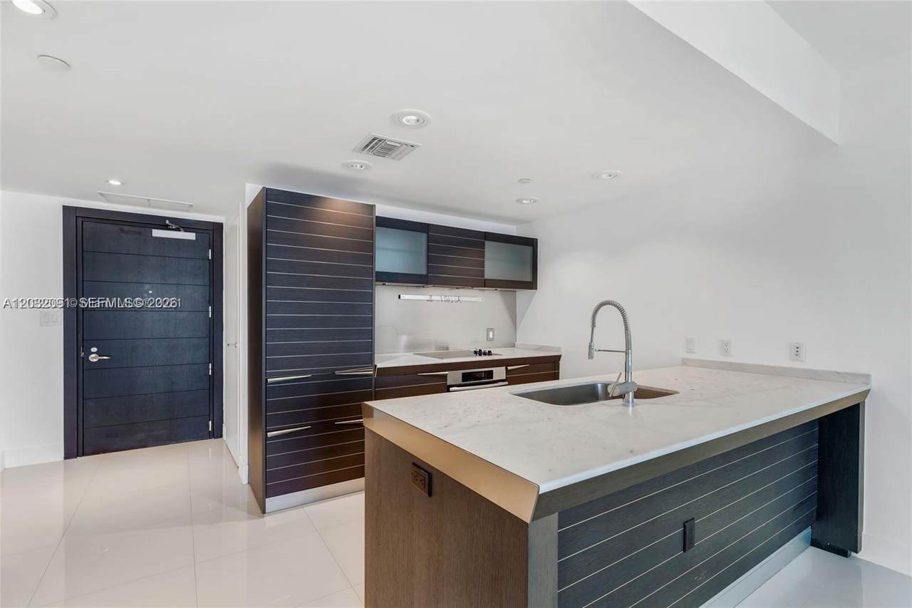 200 Biscayne Boulevard Way - Photo 1