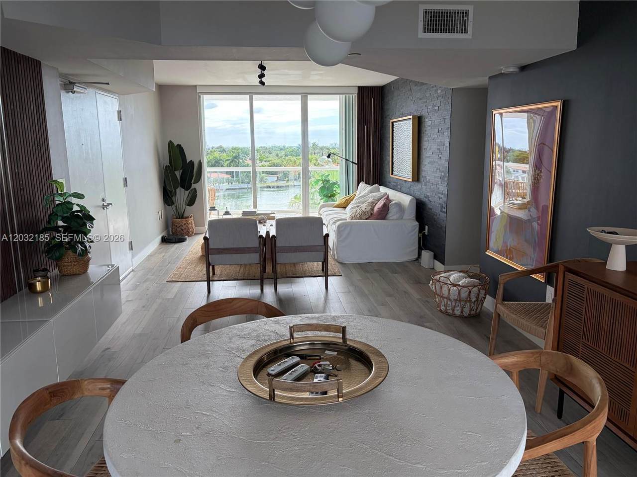 5900 Collins Ave - Photo 1