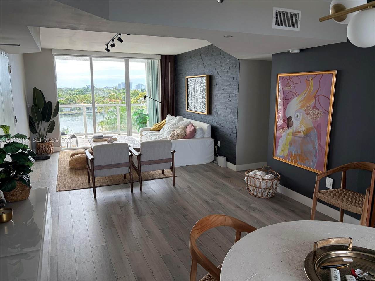 https://bt-photos.global.ssl.fastly.net/miami/1280_boomver_1_A12032185-2.jpg