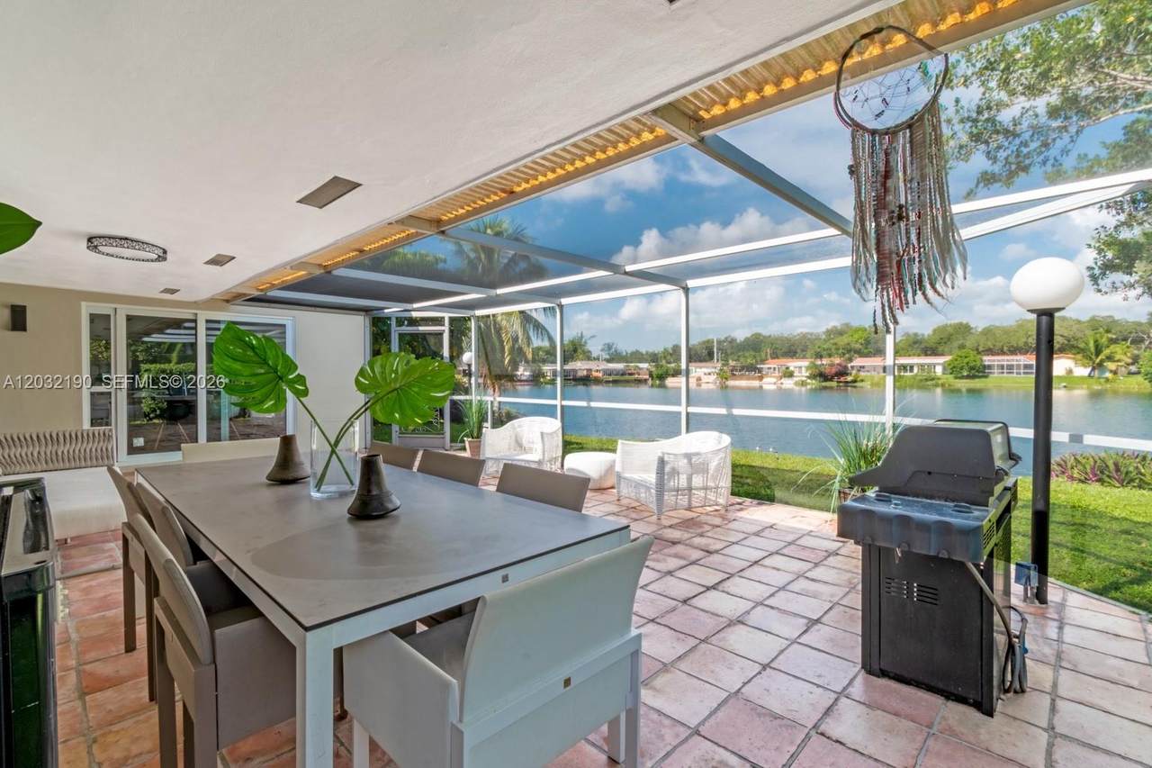 https://bt-photos.global.ssl.fastly.net/miami/1280_boomver_1_A12032190-2.jpg