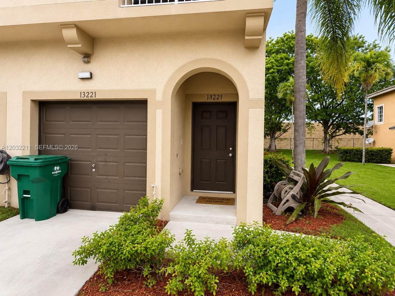 https://bt-photos.global.ssl.fastly.net/miami/1280_boomver_1_A12032211-2.jpg