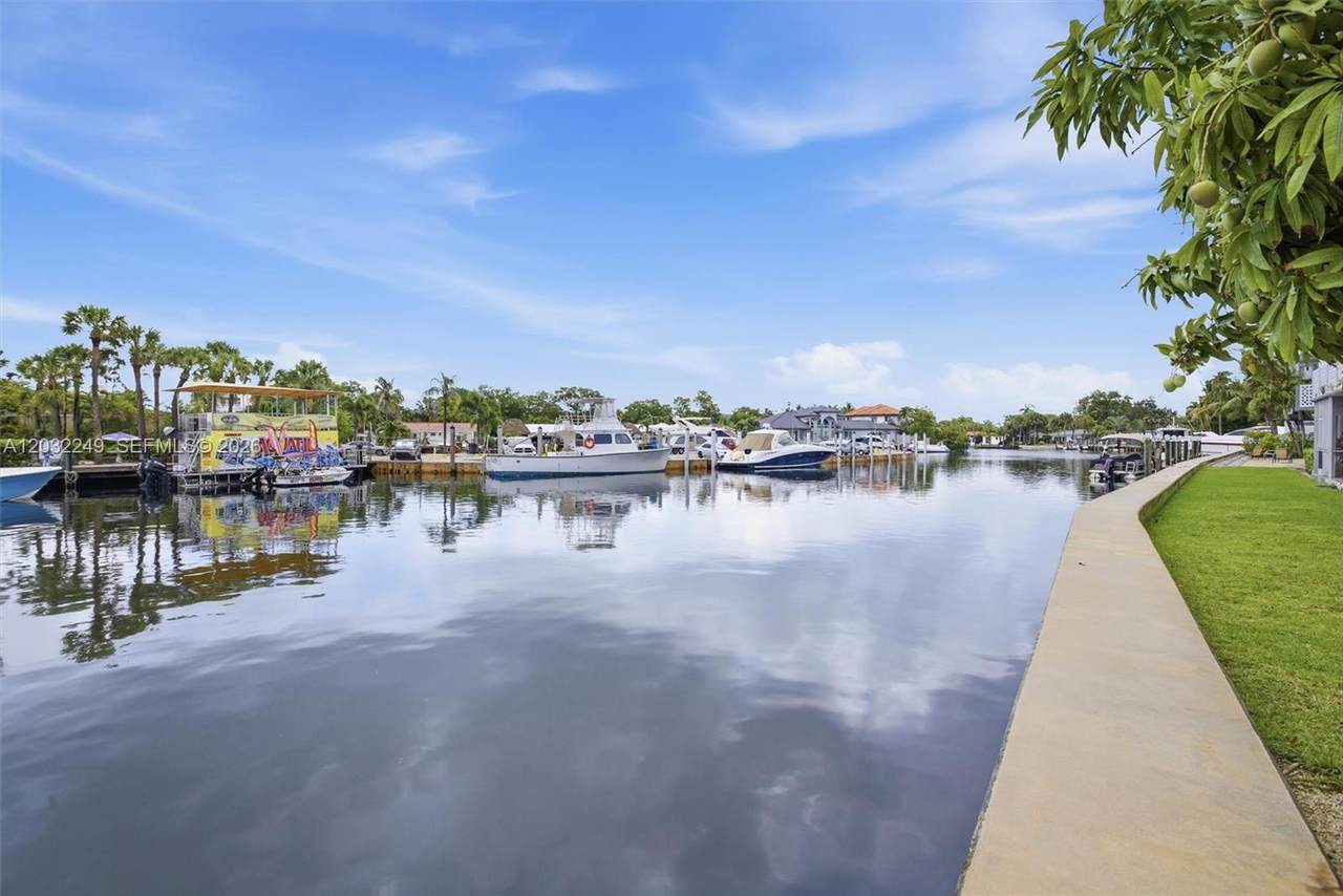 13105 Ixora Ct - Photo 1