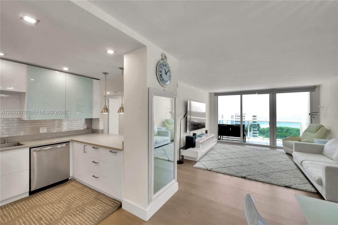 100 Bayview Dr - Photo 1
