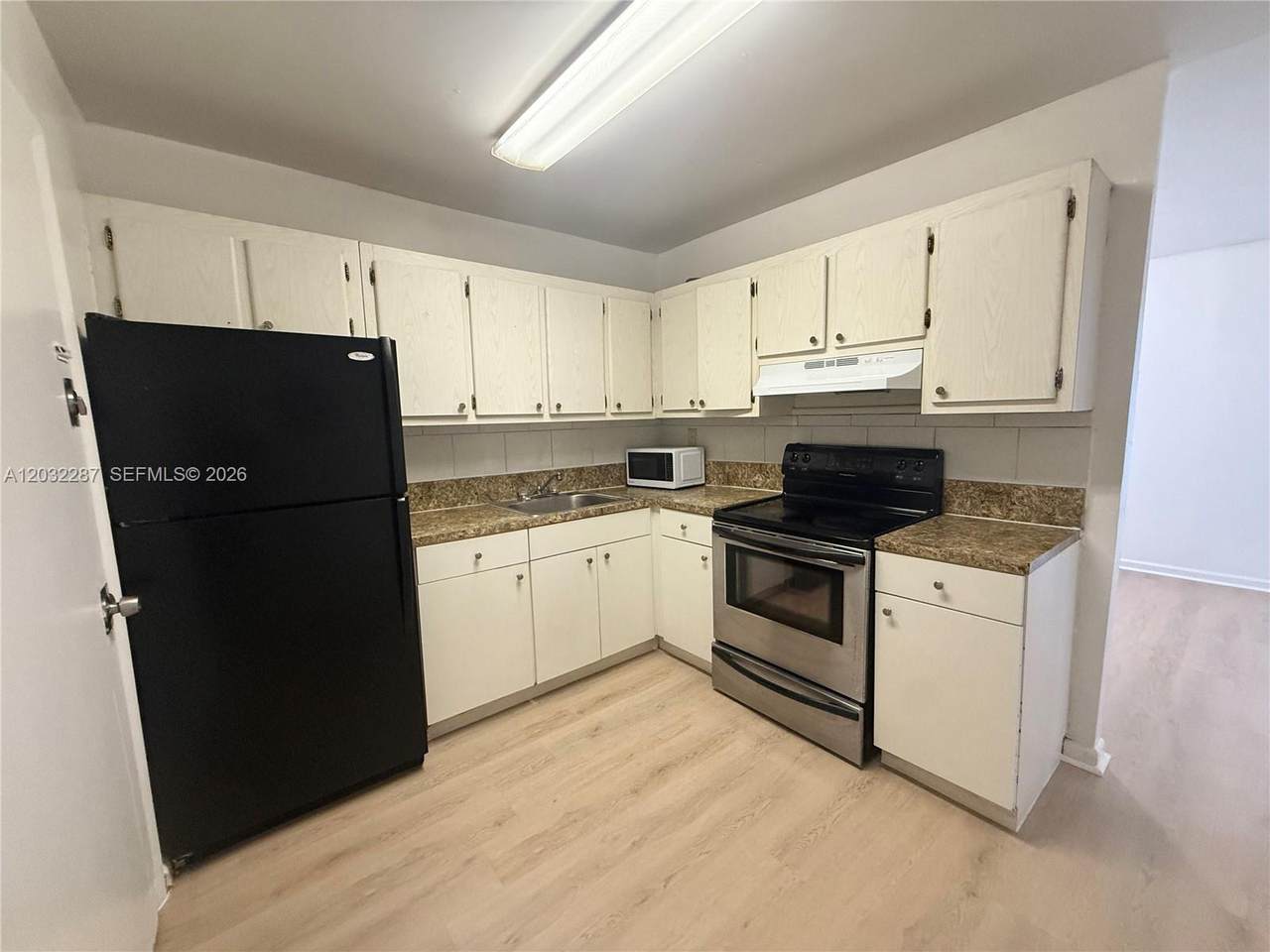 12215 Dixie Hwy - Photo 1