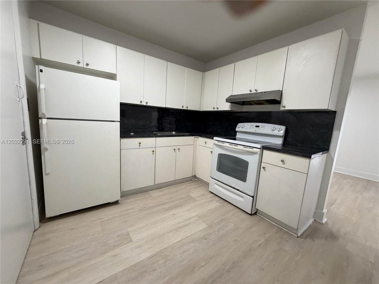 12215 Dixie Hwy - Photo 1