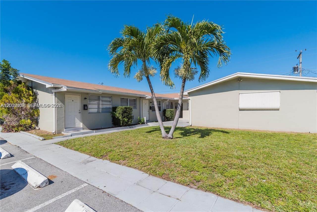7601 Venetian St - Photo 1
