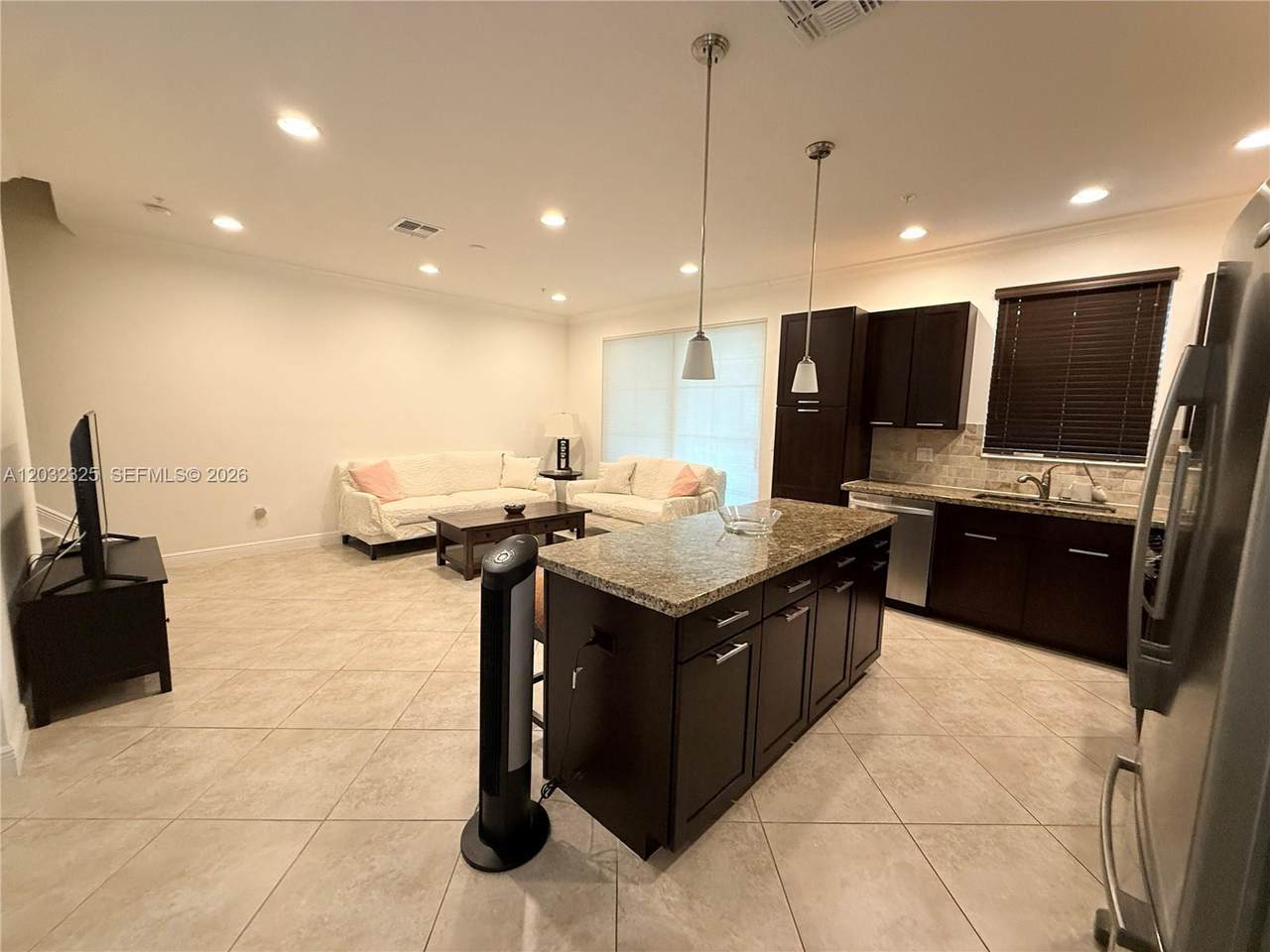 https://bt-photos.global.ssl.fastly.net/miami/1280_boomver_1_A12032325-2.jpg