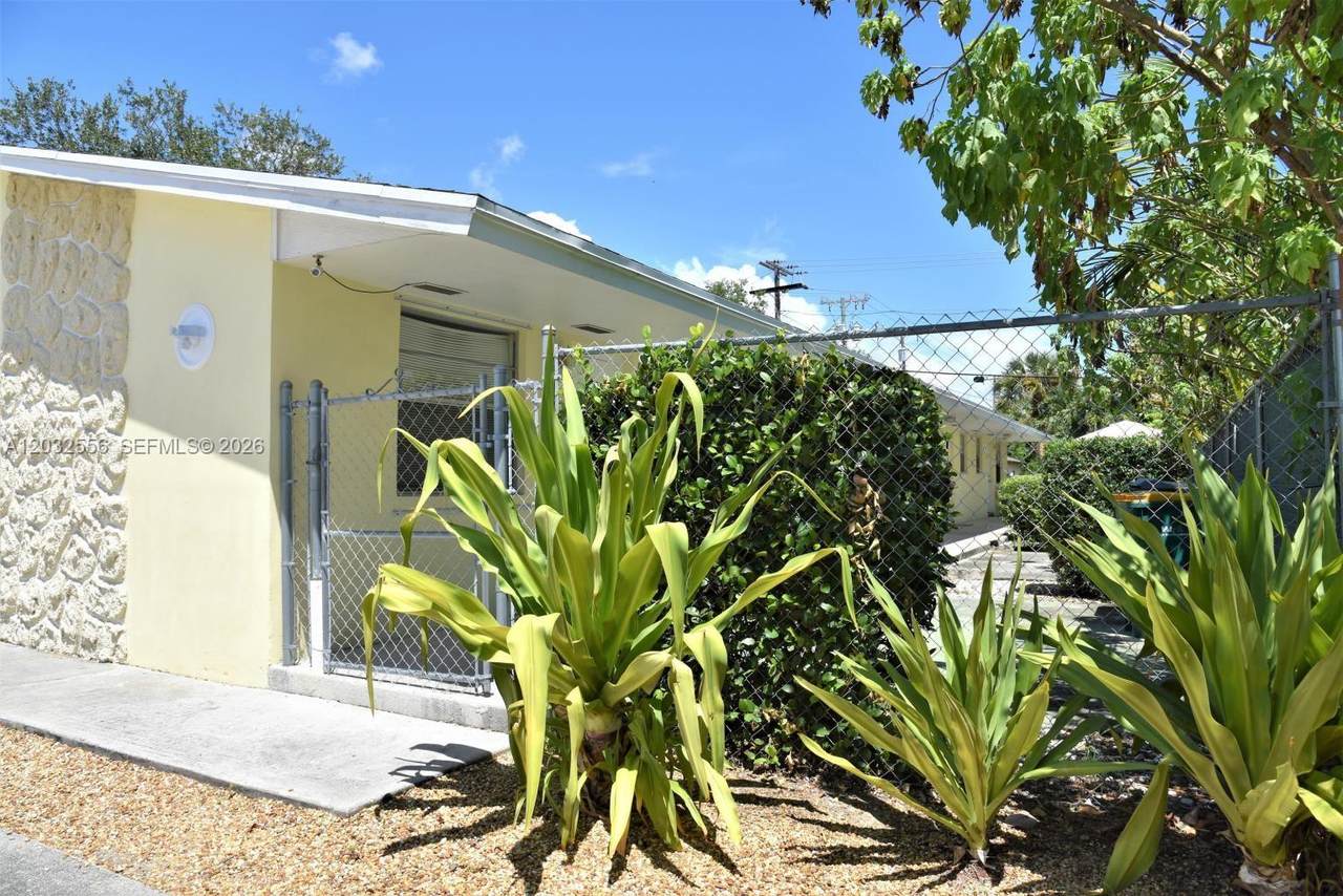 1008 18  AVENUE - Photo 1