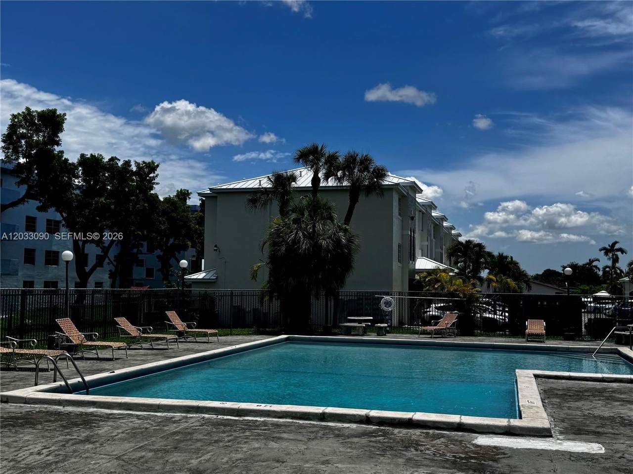 https://bt-photos.global.ssl.fastly.net/miami/1280_boomver_1_A12033090-2.jpg