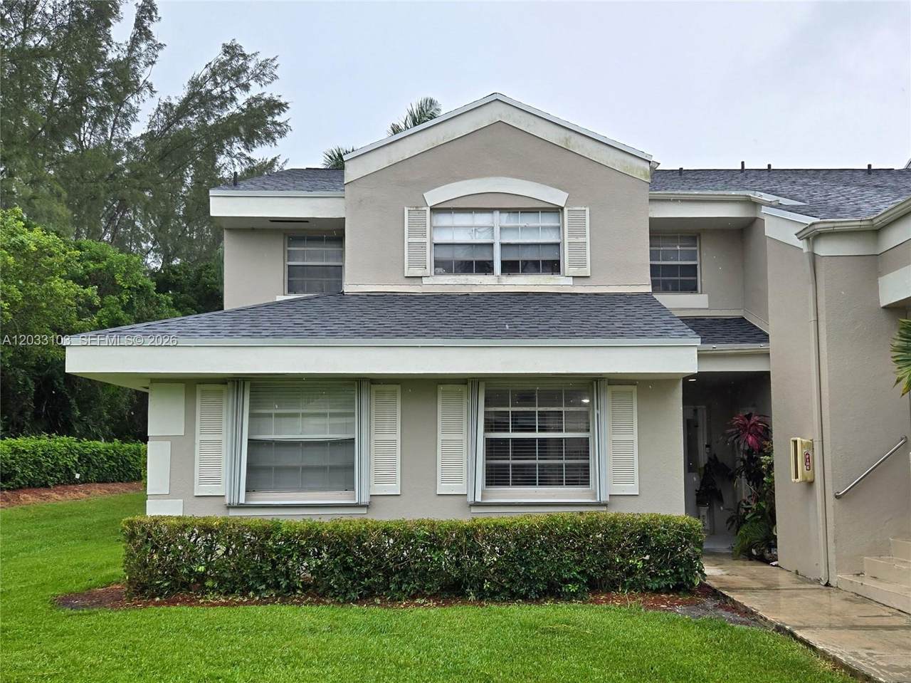 2629 21st Ct - Photo 1