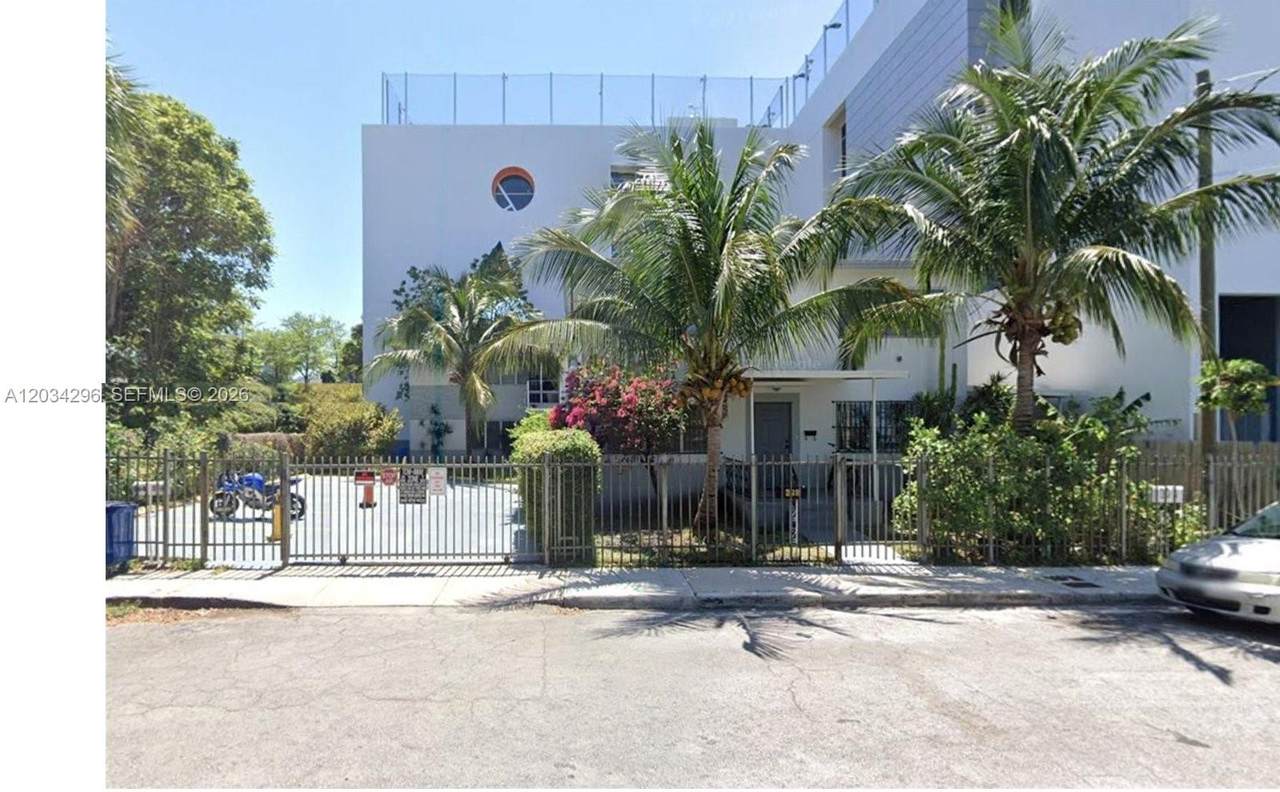 https://bt-photos.global.ssl.fastly.net/miami/1280_boomver_1_A12034296-2.jpg