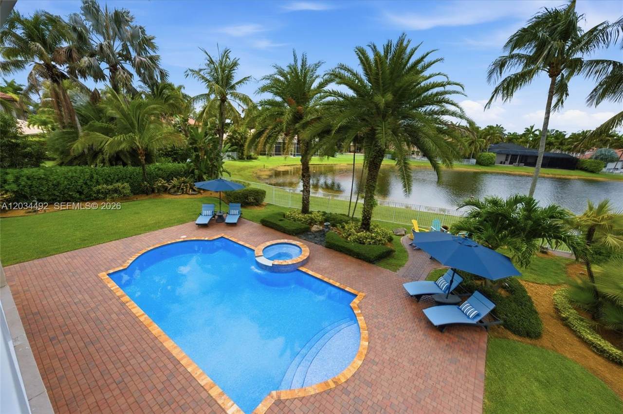 https://bt-photos.global.ssl.fastly.net/miami/1280_boomver_1_A12034492-2.jpg