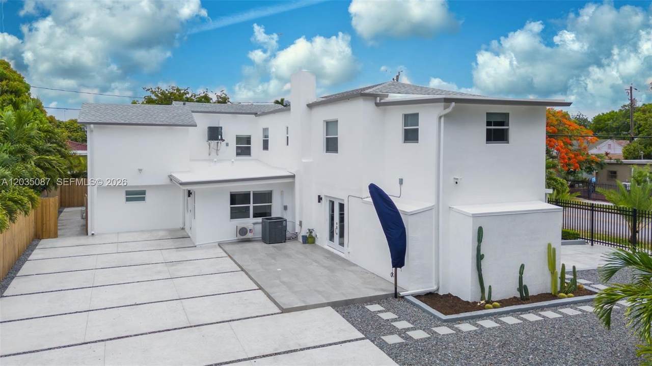 590 23rd Ave - Photo 1