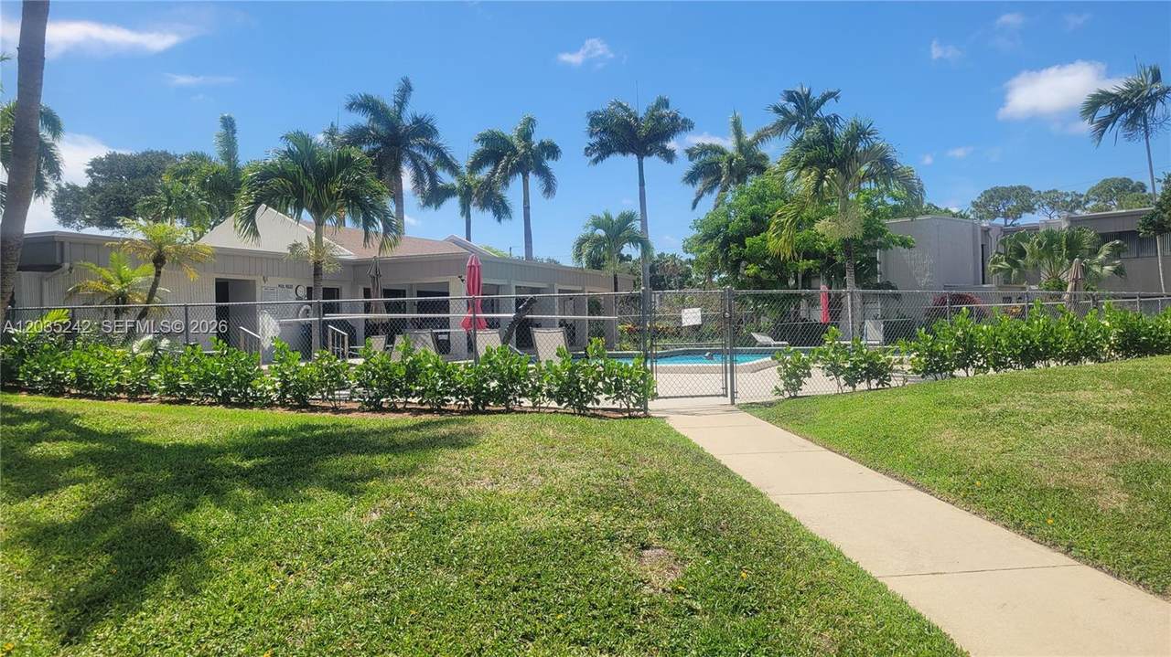 https://bt-photos.global.ssl.fastly.net/miami/1280_boomver_1_A12035242-2.jpg