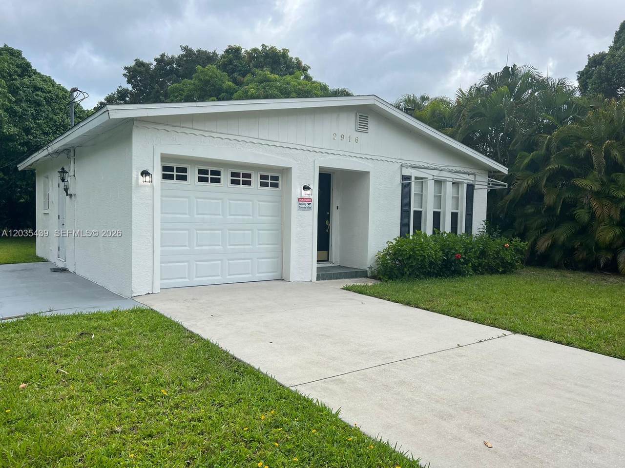 2916 12th Ave - Photo 1