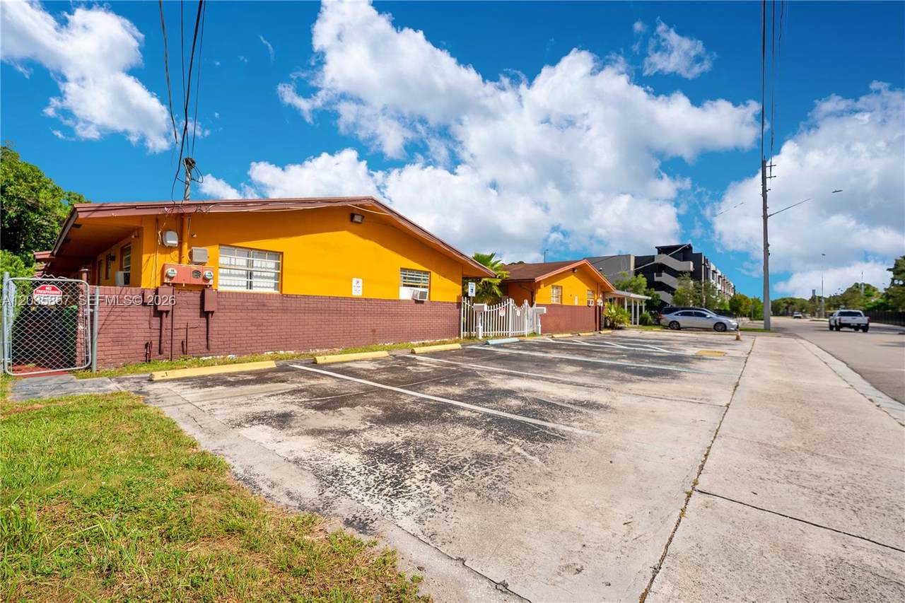 https://bt-photos.global.ssl.fastly.net/miami/1280_boomver_1_A12035857-2.jpg