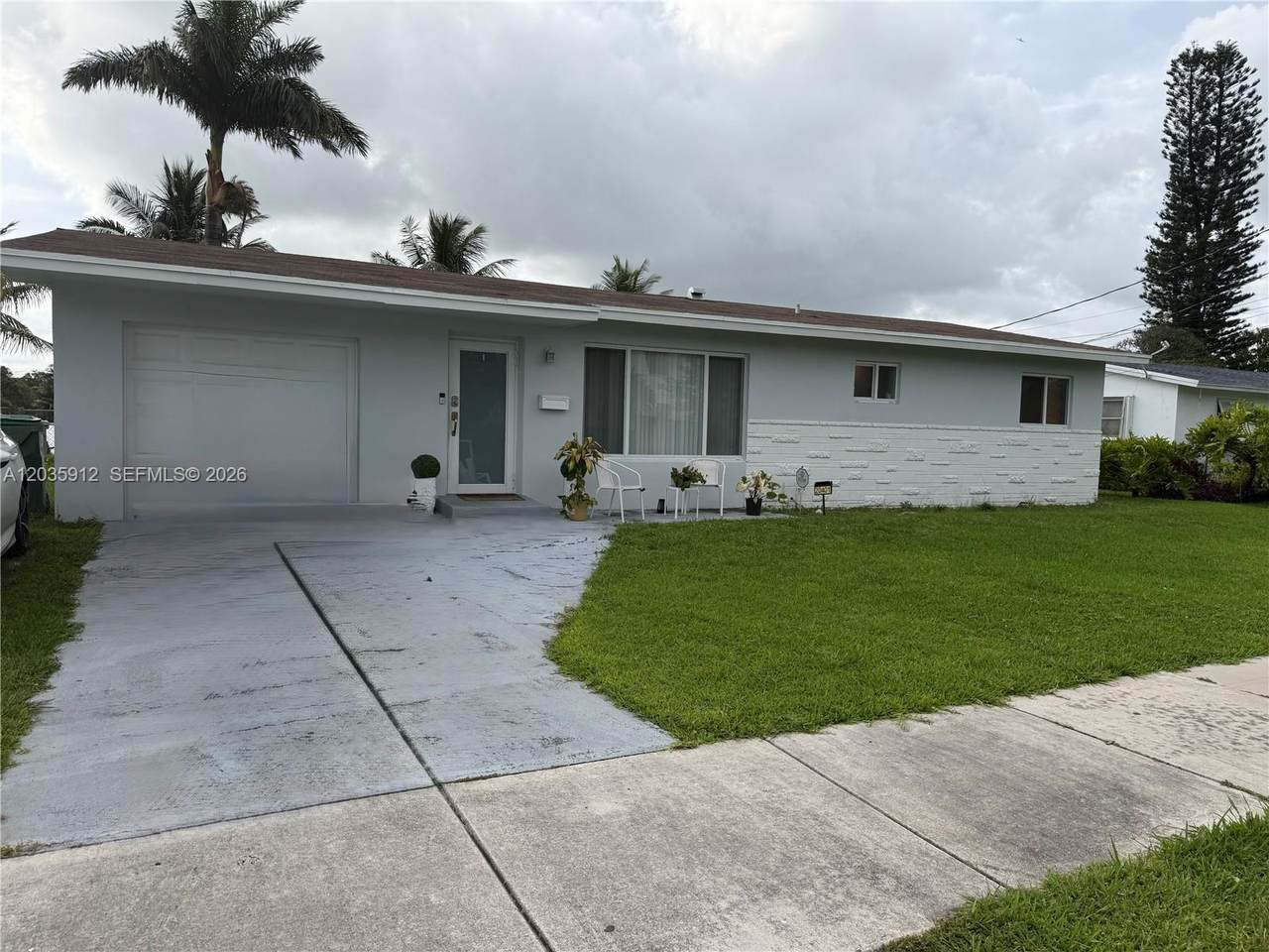 20401 4th Ave - Photo 1